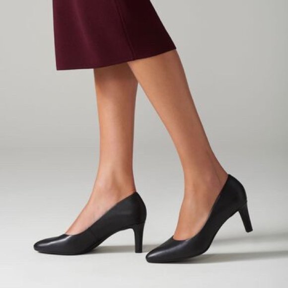 Clarks Women's Calla Rose Classic Black Leather Heels Pumps Women's Size 9.5 NEW - Picture 1 of 13